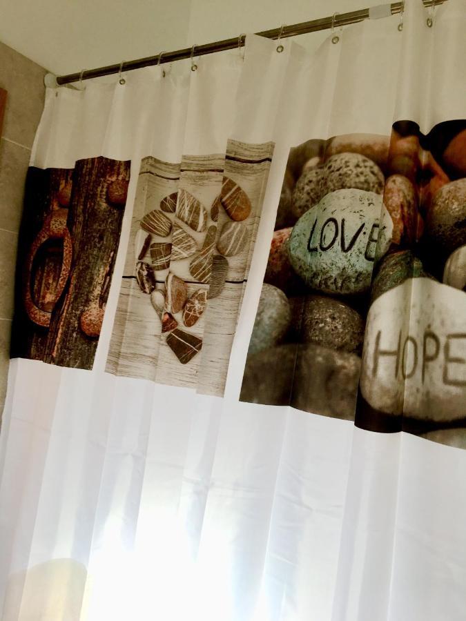 Single Room In Private House เอลรอมปิโด ภายนอก รูปภาพ